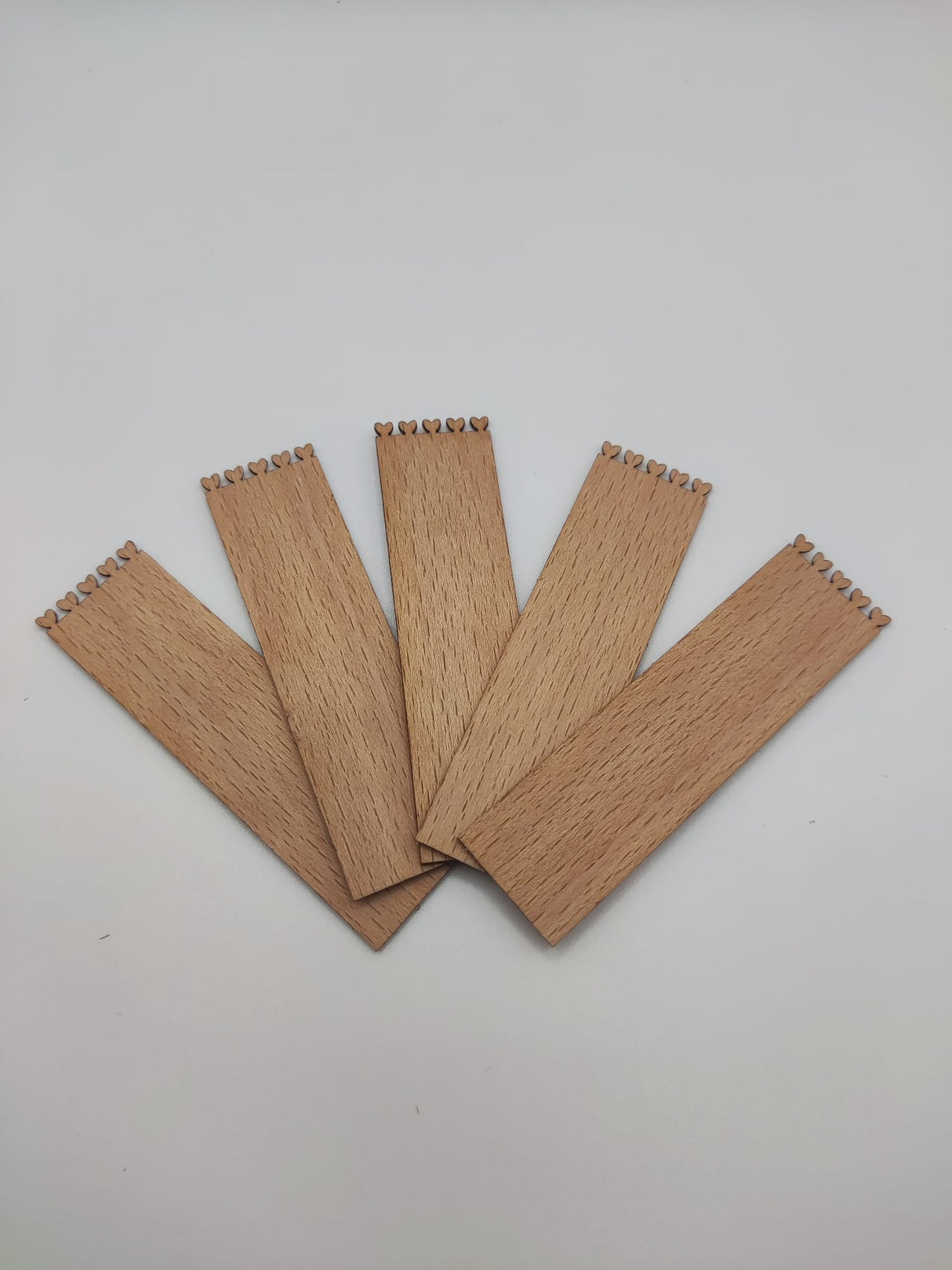 MECHAS DE MADERA CON CORAZONCITOS