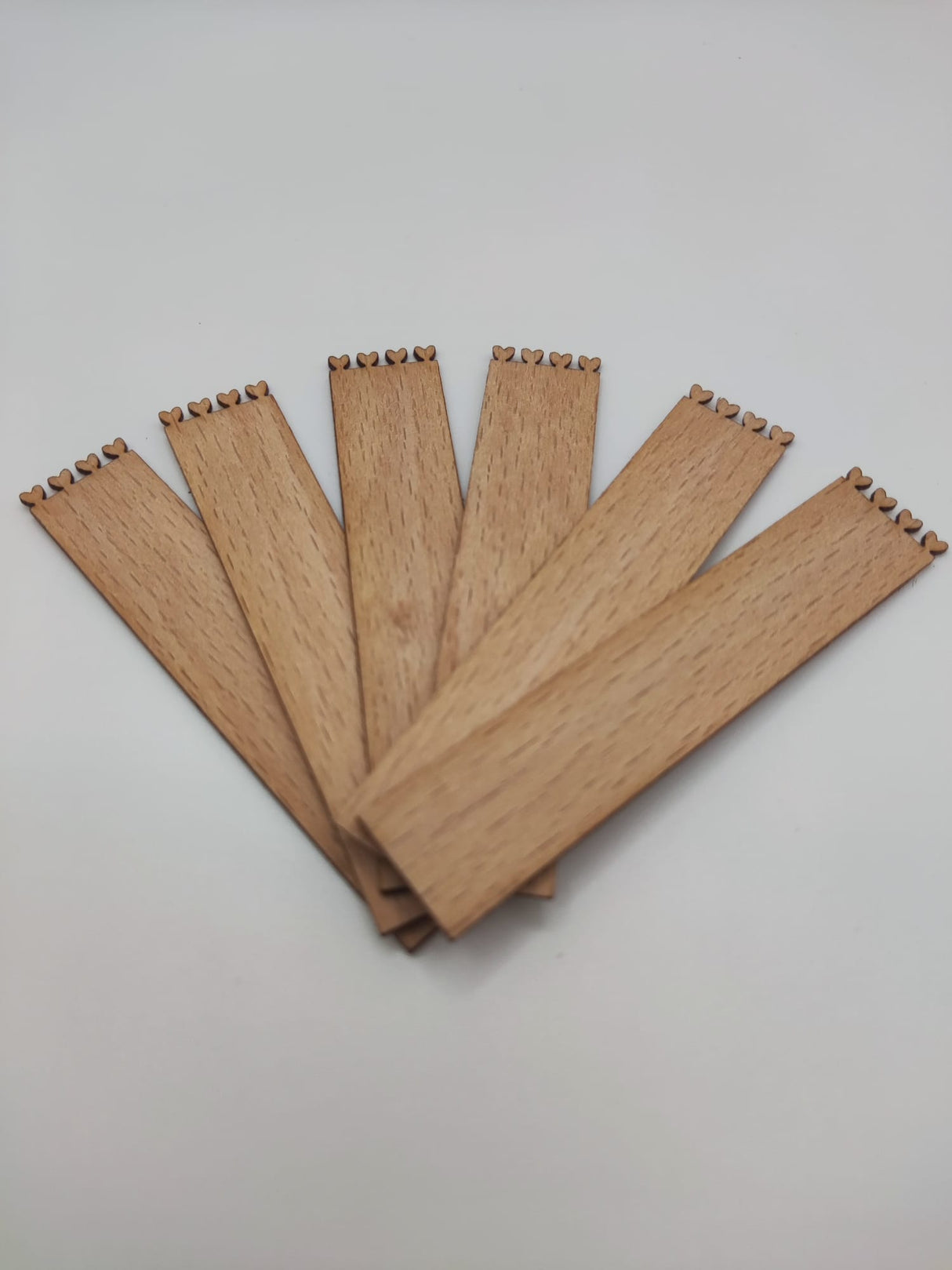 MECHAS DE MADERA CON CORAZONCITOS