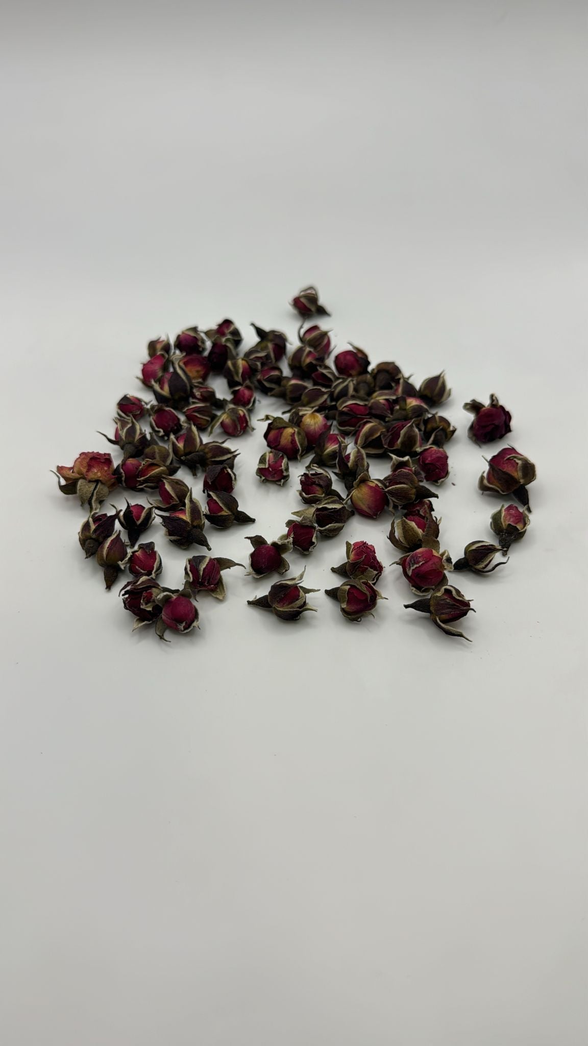 BROTES DE ROSA ROJA